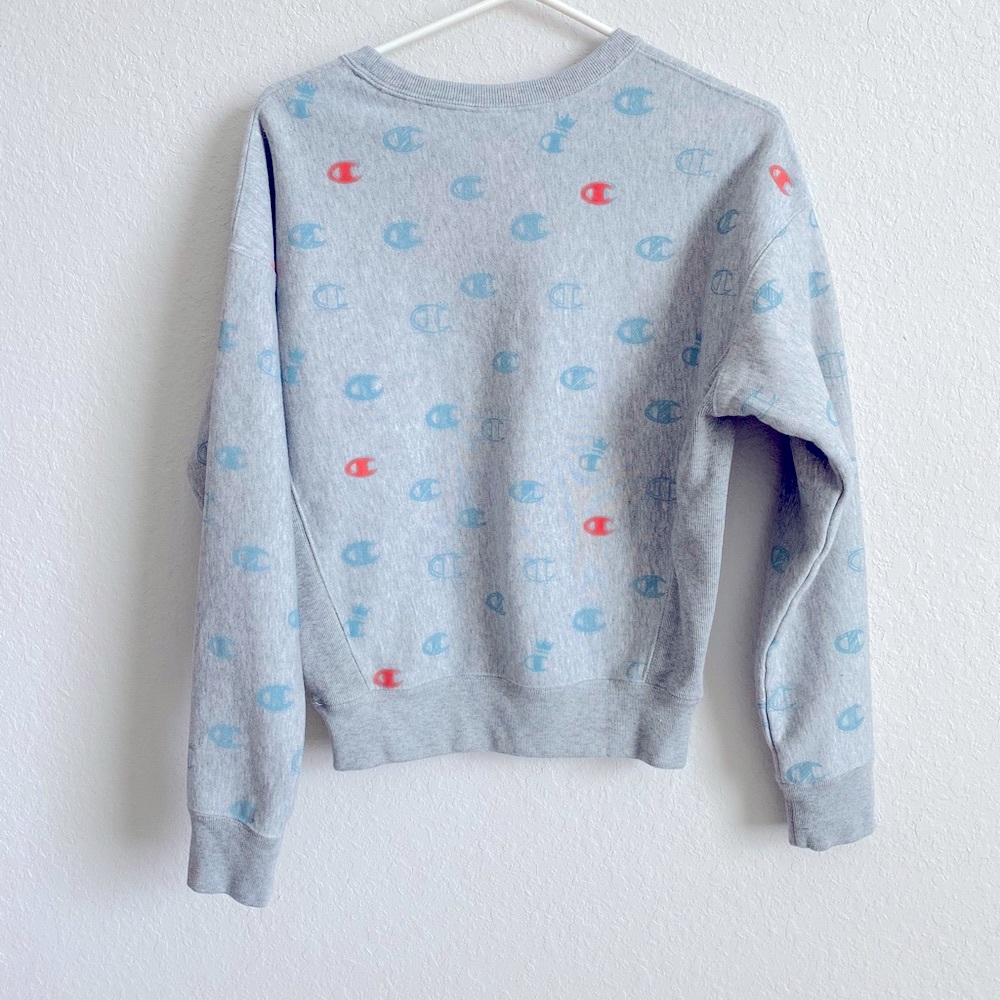 Champion Woman’s logo fleece Line Sweatshirt. Size S/P .  NWOT